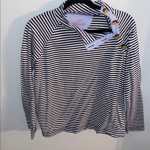 Vineyard Vines button pull-over